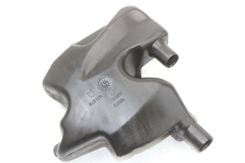 photo de OIL TANK PIAGGIO FLY 2T 50 (2004 - 2017) - Main view