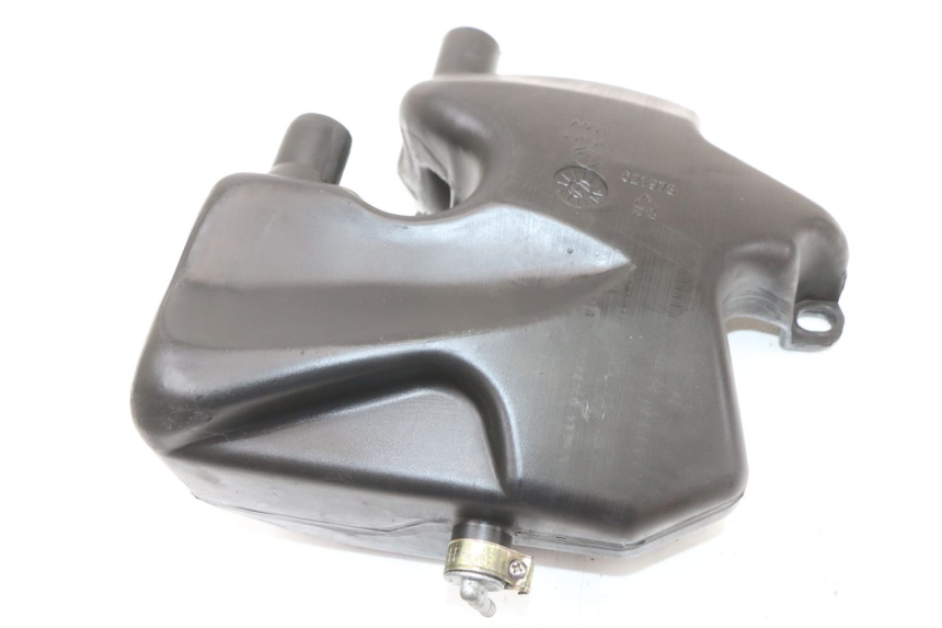 photo de OIL TANK PIAGGIO FLY 2T 50 (2004 - 2017) - Zoom on usage condition