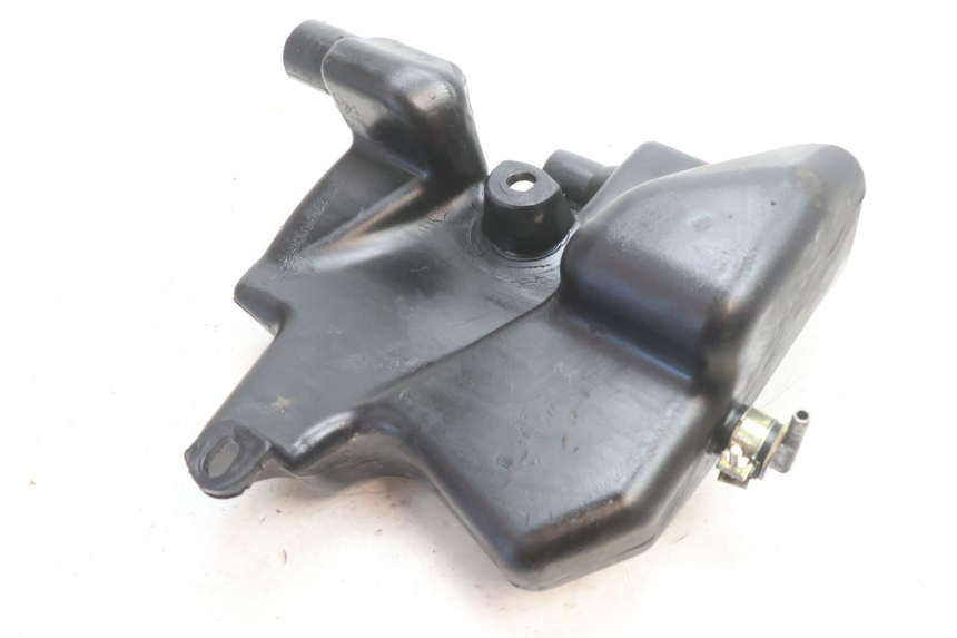 photo de OIL TANK PIAGGIO FLY 2T 50 (2004 - 2017) - Zoom on usage condition