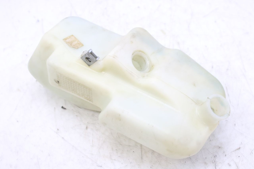 photo de OIL TANK DERBI GPR 50 (2004 - 2009) - Fixing points details