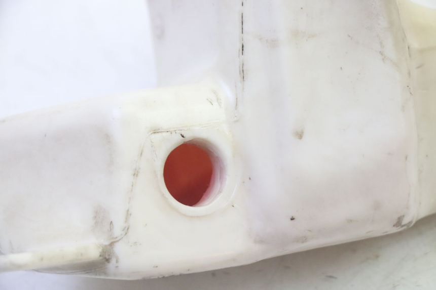 photo de OIL TANK PEUGEOT KISBEE 2T 50 (2010 - 2017) - Zoom on usage condition