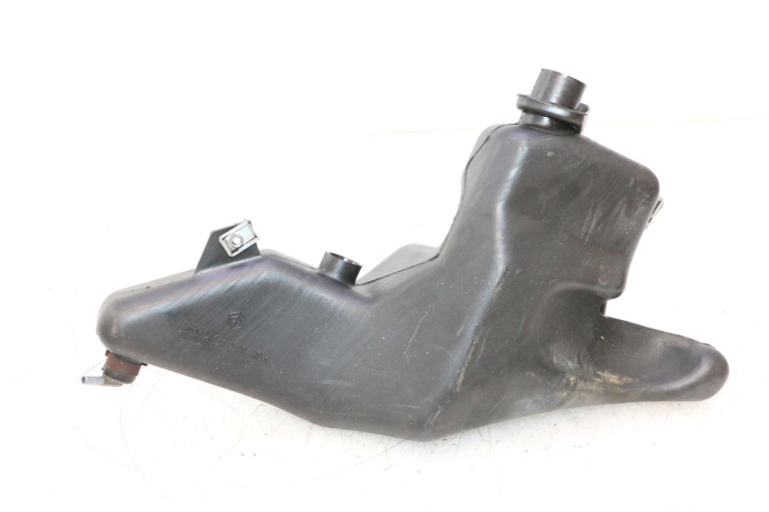 photo de OIL TANK PIAGGIO LIBERTY 50 (1998 - 2003) - Main view