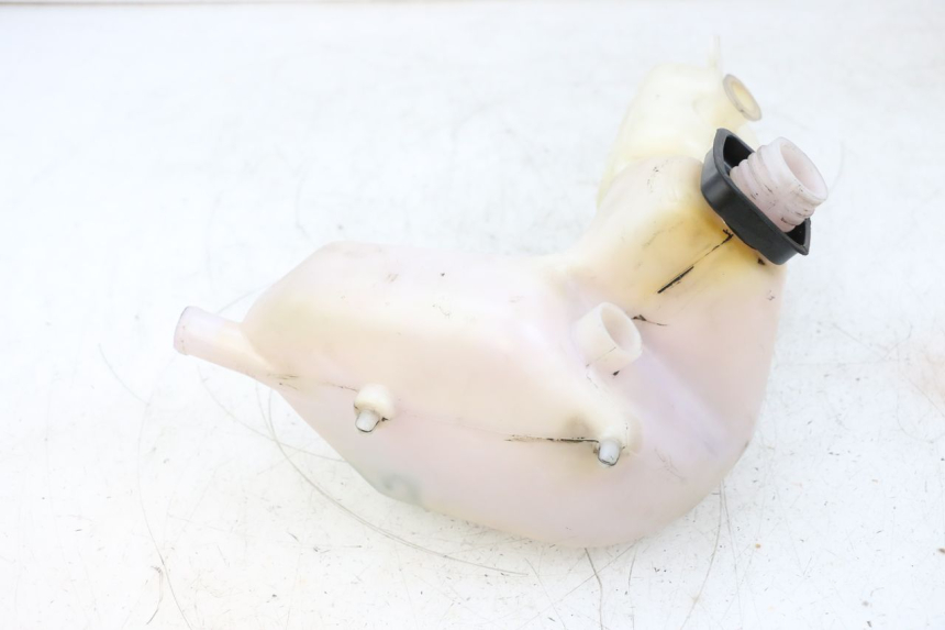 photo de OIL TANK HONDA NSR R 125 (1994 - 2003) - Surface and material condition