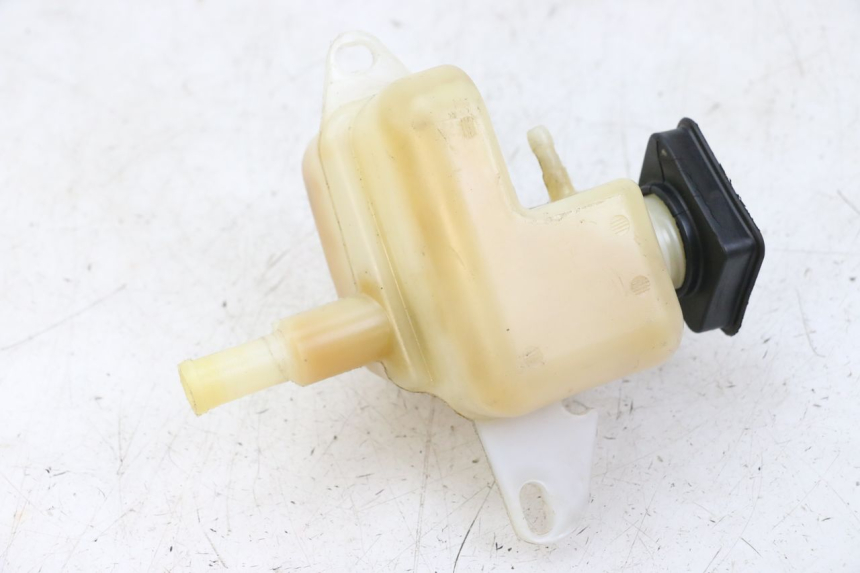 photo de OIL TANK PEUGEOT ELYSTAR 125 (2002 - 2007) - Zoom on usage condition