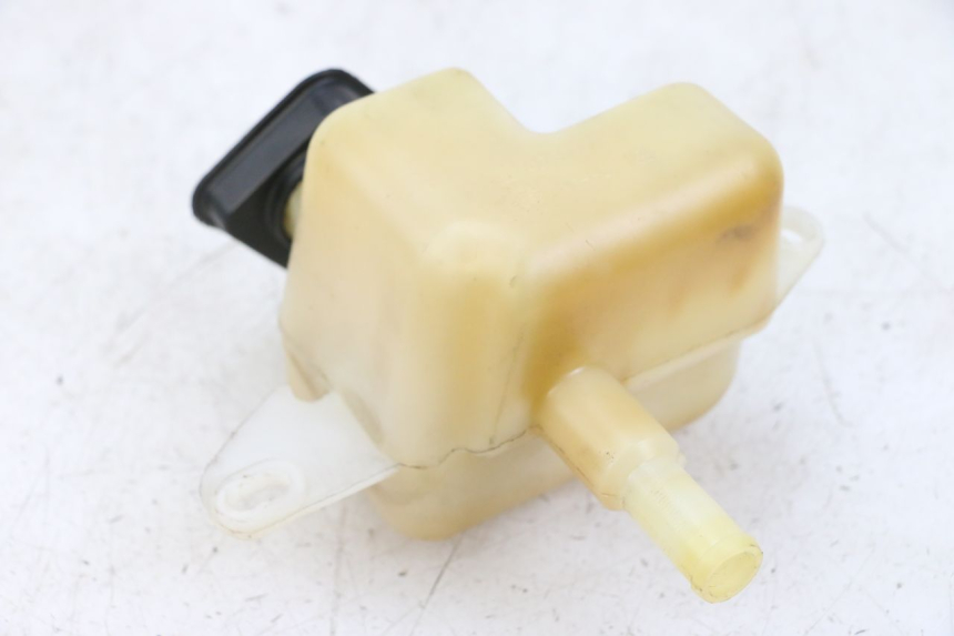 photo de OIL TANK PEUGEOT ELYSTAR 125 (2002 - 2007) - Alternative perspective