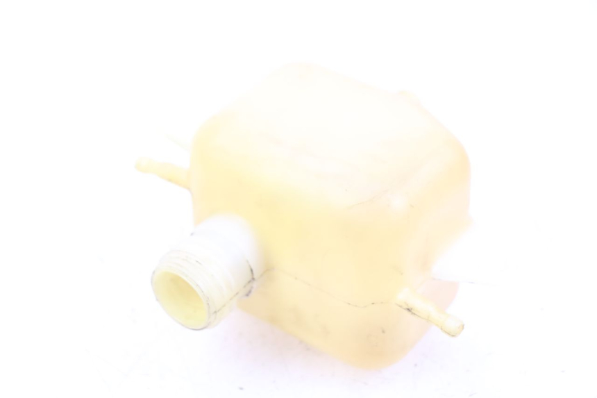 photo de OIL TANK PEUGEOT SATELIS 125 (2010 - 2012) - Zoom on usage condition