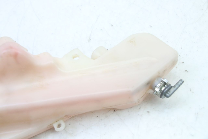 photo de OIL TANK APRILIA SR 2T 50 (2018 - 2022) - Fixing points details