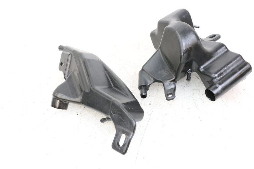 photo de OIL TANK APRILIA SR MOTARD 50 (2012 - 2018) - Alternative perspective