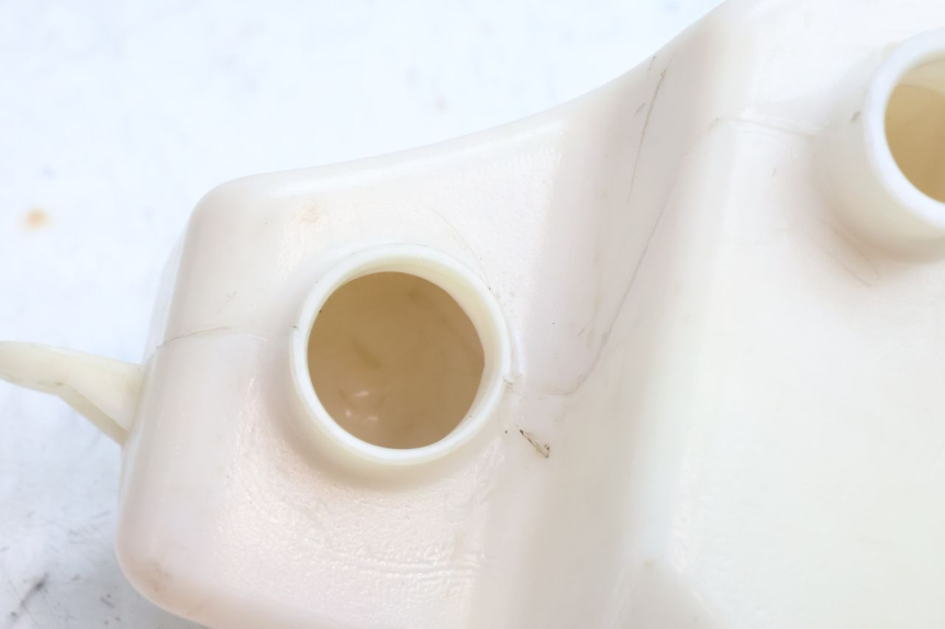 photo de OIL TANK KYMCO SUPER 8 2T 50 (2007 - 2013) - Component detail