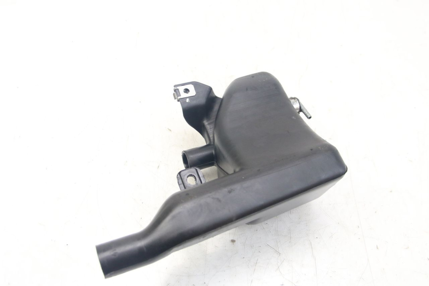 photo de OIL TANK PIAGGIO VESPA SPRINT 2T 50 (2014 - 2018) - Technical close-up