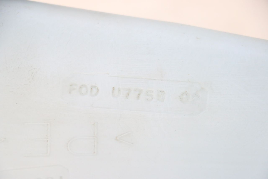 photo de OIL TANK YAMAHA WAVE RUNNER GP R 1200 (2000 - 2003) - Zoom on usage condition