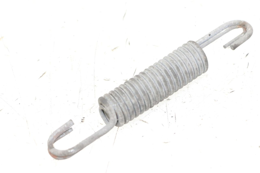 photo de CENTER STAND SPRING PEUGEOT KISBEE 2T 50 (2010 - 2017) - Zoom on usage condition