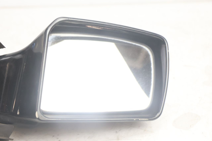 photo de RIGHT MIRROR SUZUKI BURGMAN EXECUTIVE ABS 650 (2006 - 2012) - Zoom on usage condition