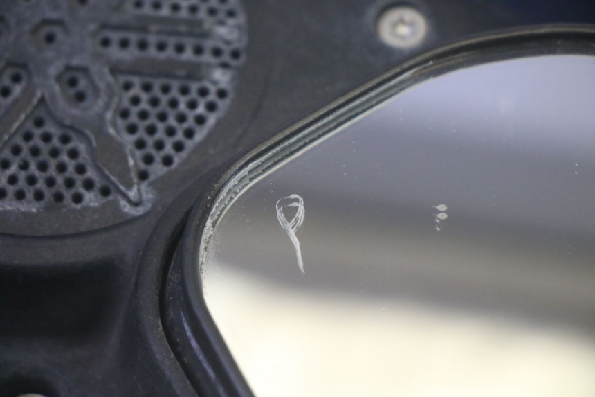 photo de RIGHT MIRROR YAMAHA FJR ABS 1300 (2006 - 2012) - Alternative perspective