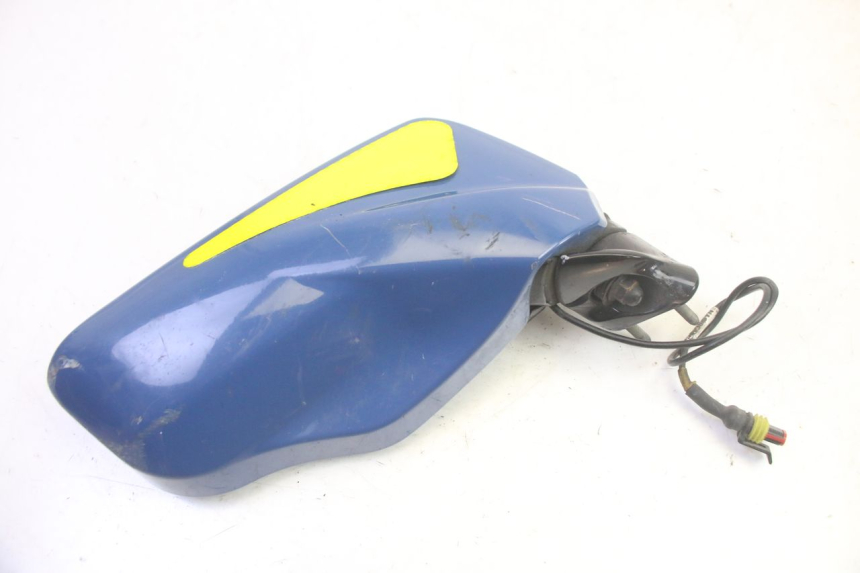 photo de RIGHT MIRROR YAMAHA FJR ABS 1300 (2006 - 2012) - Surface and material condition
