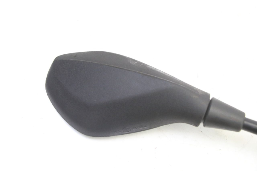 photo de RIGHT MIRROR PIAGGIO MP3 HPE 310 (2024 - 2025) - Fixing points details