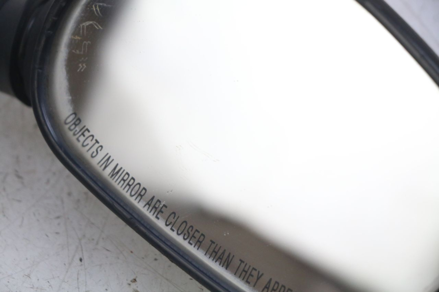 photo de RIGHT MIRROR PIAGGIO MP3 LT 400 (2007 - 2012) - Technical close-up
