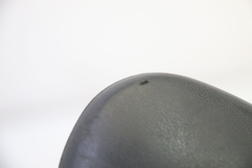 photo de RIGHT MIRROR PIAGGIO MP3 RL 250 (2006 - 2010) - Surface and material condition