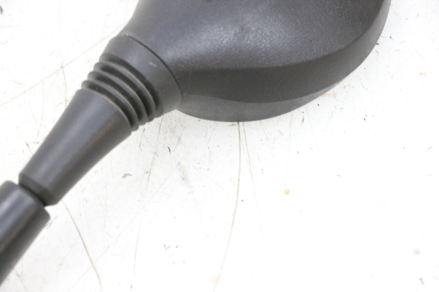 photo de RIGHT MIRROR SYM ORBIT 2 4T 50 (2008 - 2017) - Surface and material condition