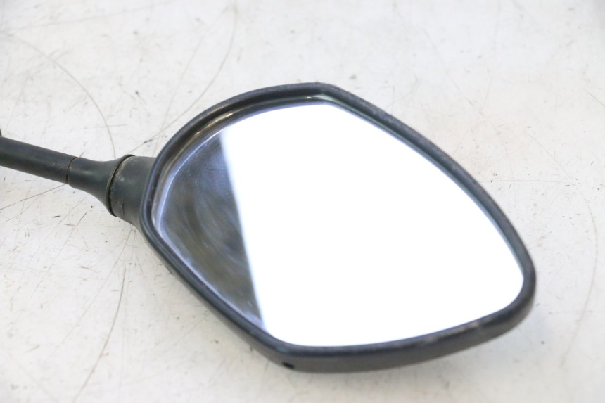 photo de RIGHT MIRROR SYM ORBIT III 3 4T 50 (2021 - 2025) - Zoom on usage condition