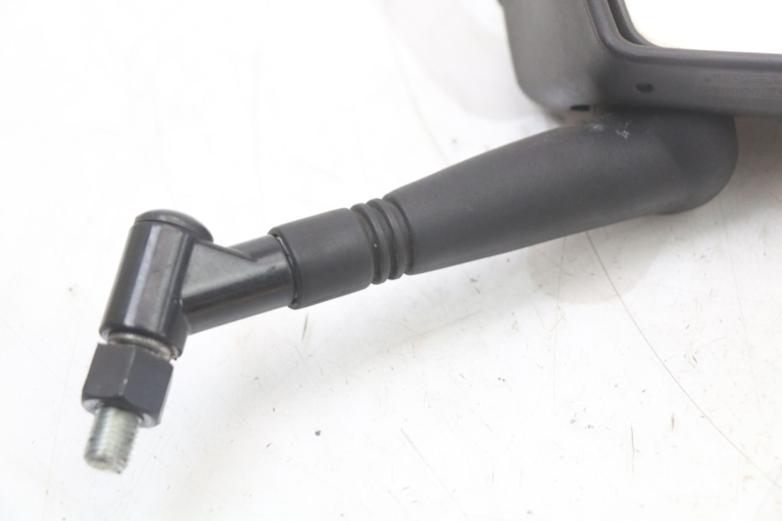 photo de RIGHT MIRROR PEUGEOT SATELIS 125 (2010 - 2012) - Zoom on usage condition