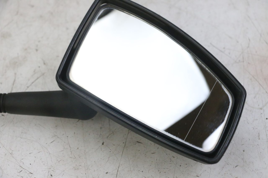 photo de RIGHT MIRROR PEUGEOT SATELIS 125 (2013 - 2018) - Zoom on usage condition