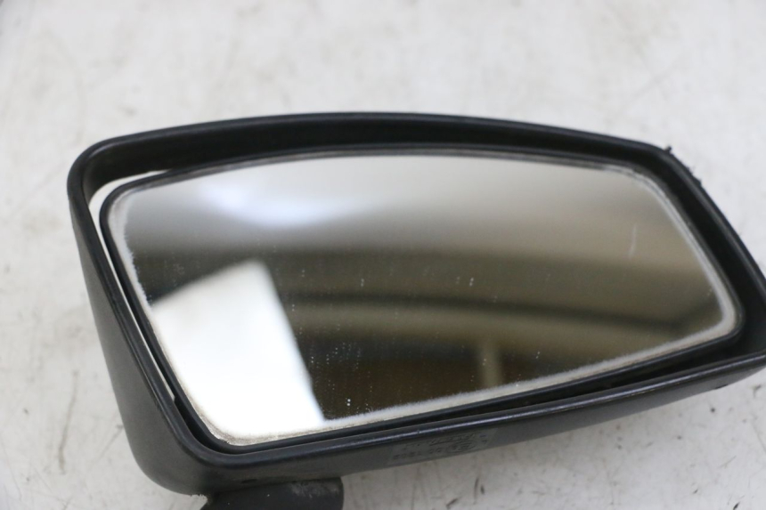 photo de RIGHT MIRROR PEUGEOT SATELIS 125 (2013 - 2018) - Surface and material condition