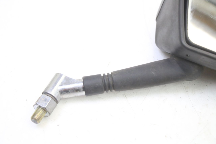 photo de RIGHT MIRROR PEUGEOT SATELIS 250 (2006 - 2012) - Zoom on usage condition