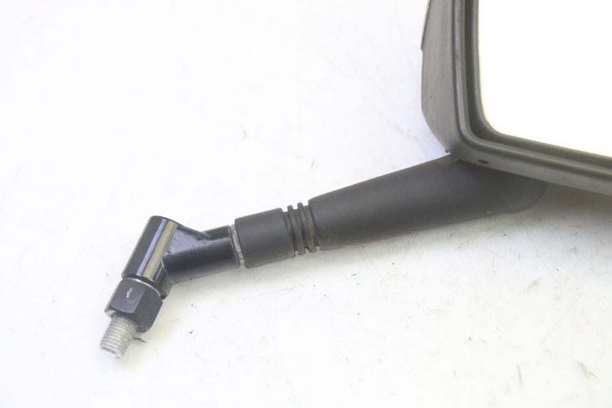 photo de RIGHT MIRROR PEUGEOT SATELIS 125 (2006 - 2009) - Zoom on usage condition