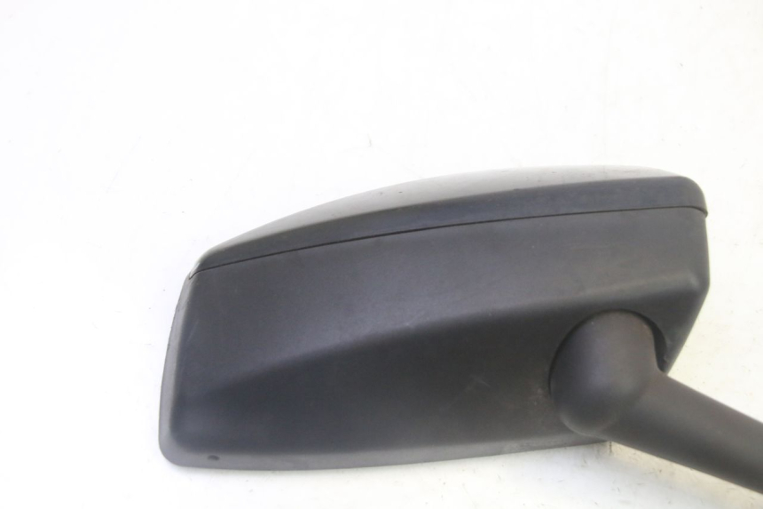 photo de RIGHT MIRROR PEUGEOT SATELIS 125 (2006 - 2009) - Fixing points details