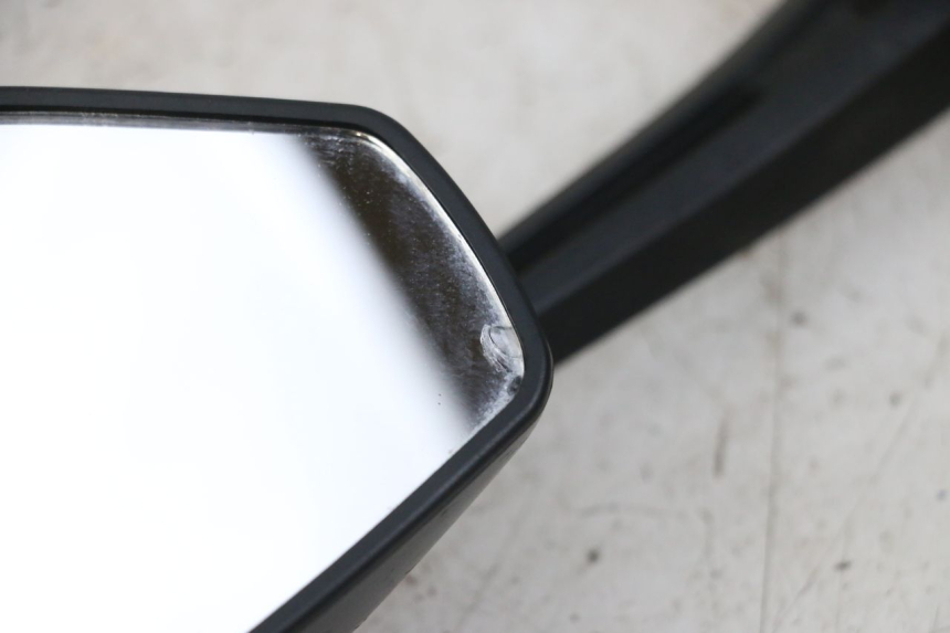 photo de RIGHT MIRROR PEUGEOT STREETZONE I 2T 50 (2018 - 2020) - Technical close-up