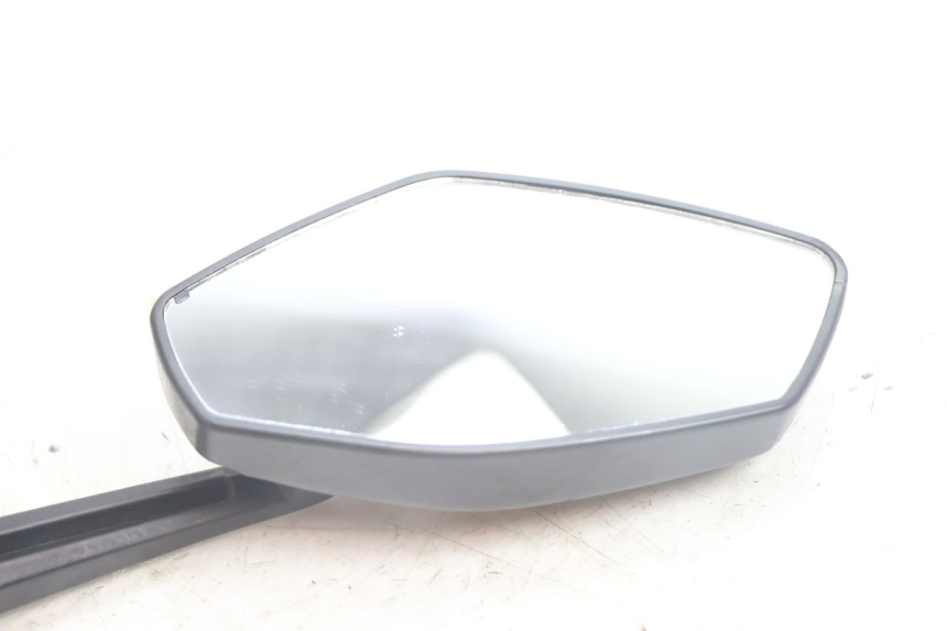 photo de RIGHT MIRROR PEUGEOT STREETZONE NAKED 2T 50 (2014 - 2018) - Zoom on usage condition