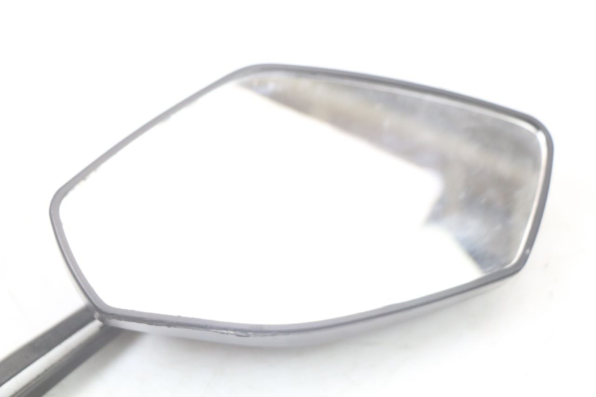 photo de RIGHT MIRROR PEUGEOT TWEET 125 (2018 - 2021) - Zoom on usage condition