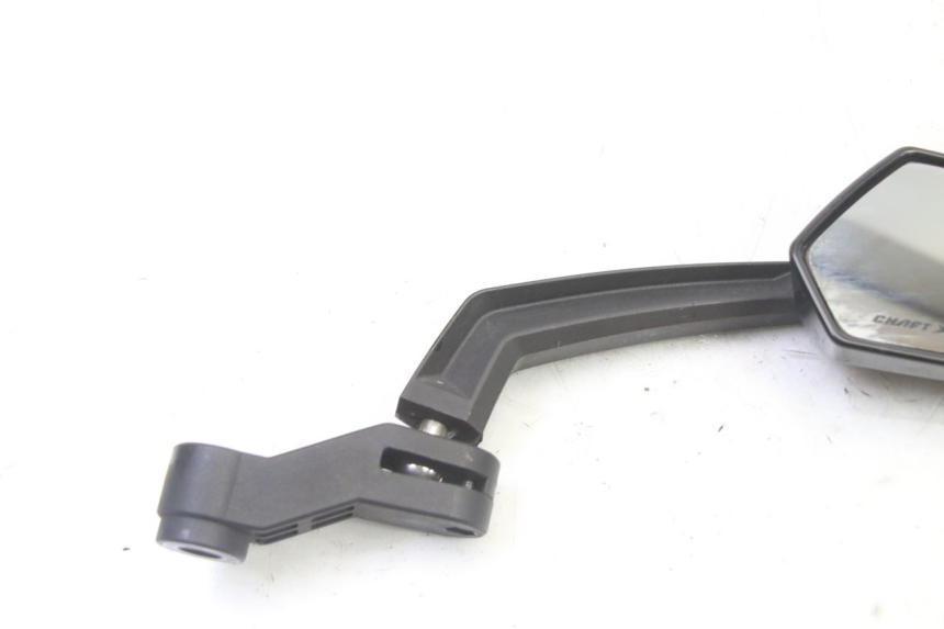 photo de RIGHT MIRROR YAMAHA XJ6 ABS 600 (2008 - 2016) - Zoom on usage condition