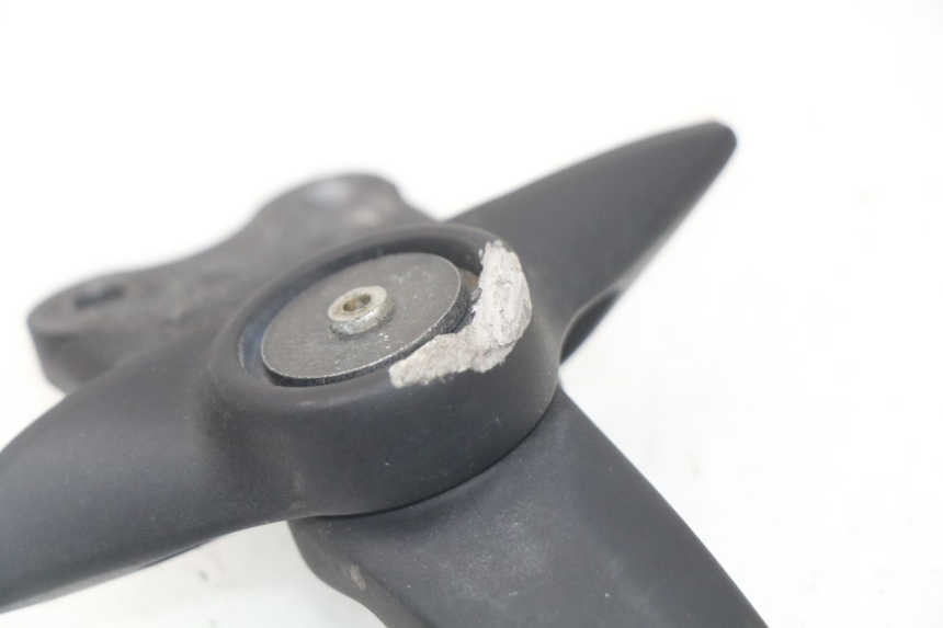 photo de RIGHT MIRROR YAMAHA YP T-MAX TMAX 530 (2017 - 2020) - Zoom on usage condition