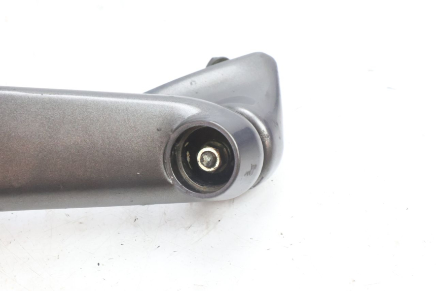 photo de RIGHT MIRROR KAWASAKI ZZR 600 (1995 - 2004) - Fixing points details