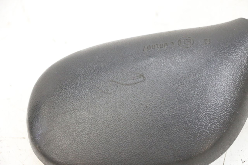 photo de LEFT MIRROR PIAGGIO MP3 125 (2006 - 2014) - Zoom on usage condition