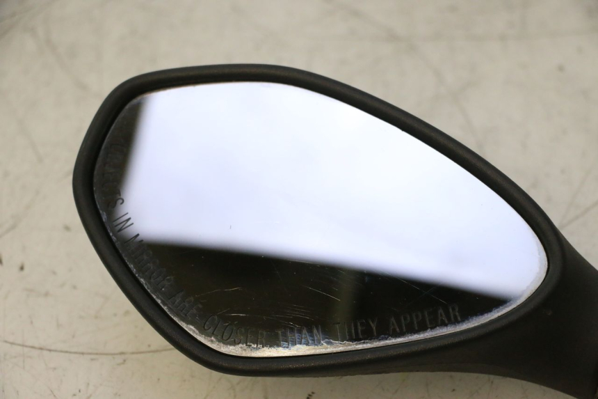 photo de LEFT MIRROR PIAGGIO MP3 500 (2016 - 2018) - Surface and material condition