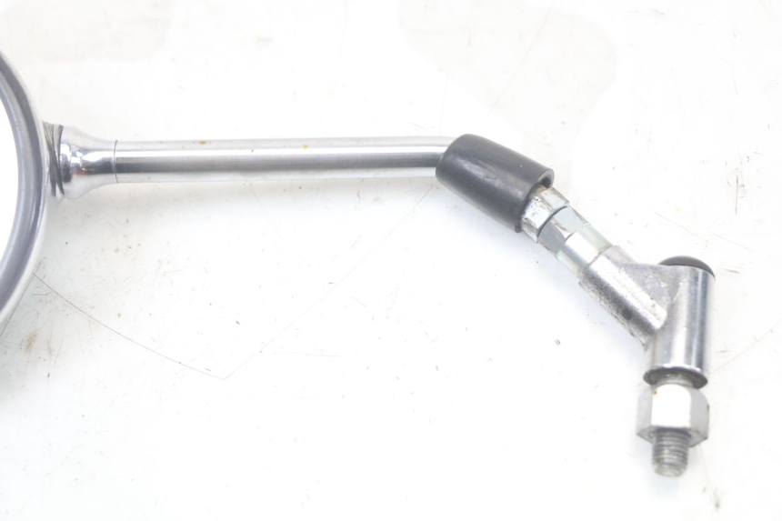 photo de LEFT MIRROR PIAGGIO BEVERLY 125 (1998 - 2005) - Zoom on usage condition