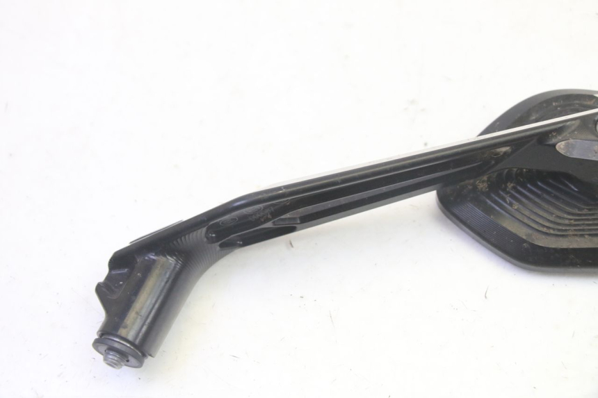 photo de LEFT MIRROR BMW R GS 1250 (2021 - 2024) - Fixing points details
