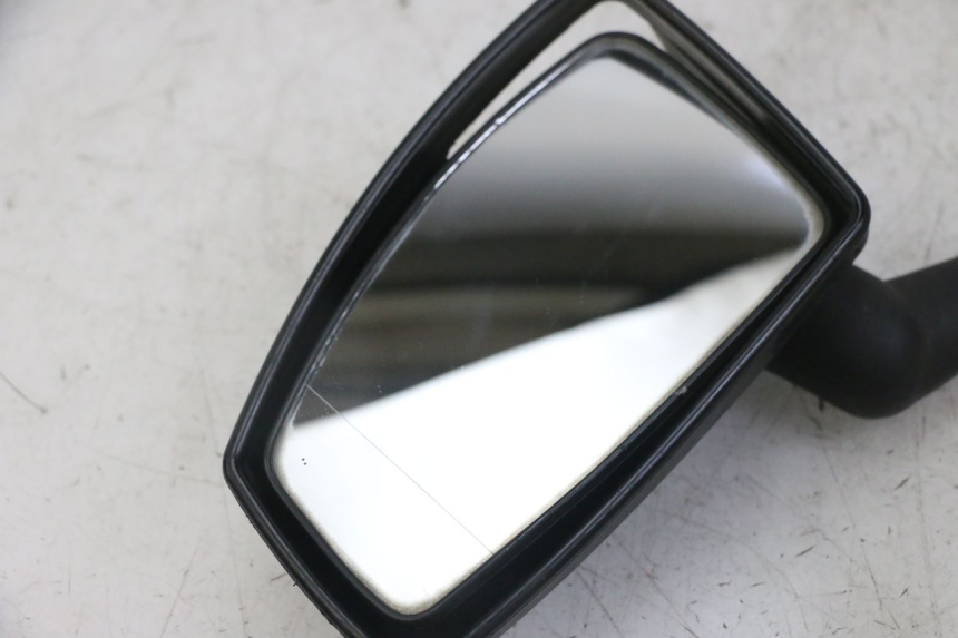 photo de LEFT MIRROR PEUGEOT SATELIS 125 (2013 - 2018) - Zoom on usage condition