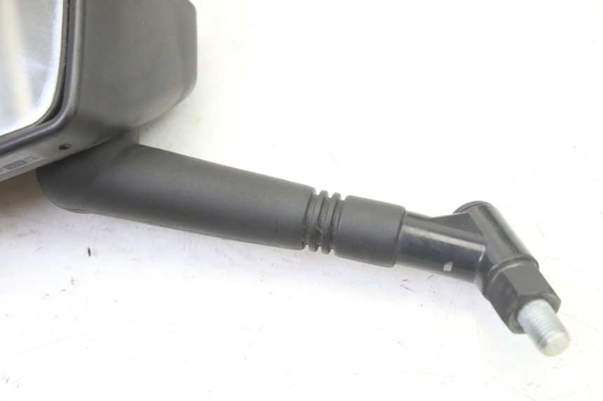 photo de LEFT MIRROR PEUGEOT SATELIS 125 (2013 - 2018) - Zoom on usage condition