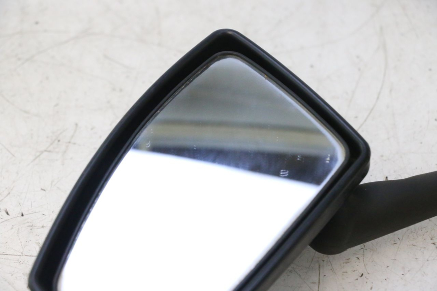 photo de LEFT MIRROR PEUGEOT SATELIS 125 (2006 - 2009) - Zoom on usage condition