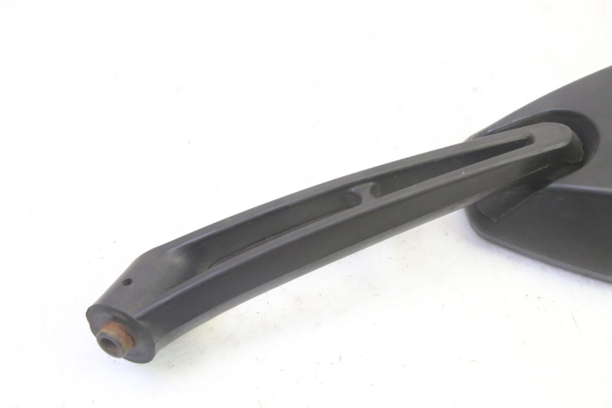 photo de LEFT MIRROR APRILIA SR R 2T LC 50 (2018 - 2021) - Fixing points details