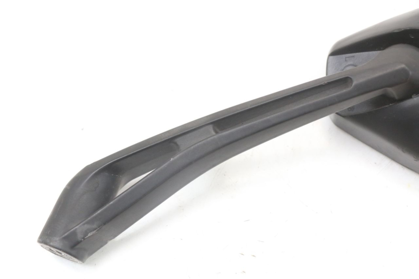 photo de LEFT MIRROR PEUGEOT TWEET 125 (2018 - 2021) - Surface and material condition