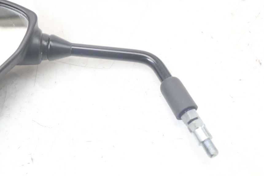 photo de LEFT MIRROR KAWASAKI VERSYS ABS 650 (2015 - 2018) - Zoom on usage condition