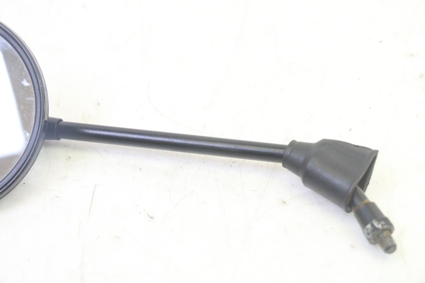 photo de LEFT MIRROR GTS VICI 4T 50 (2020 - 2025) - Zoom on usage condition