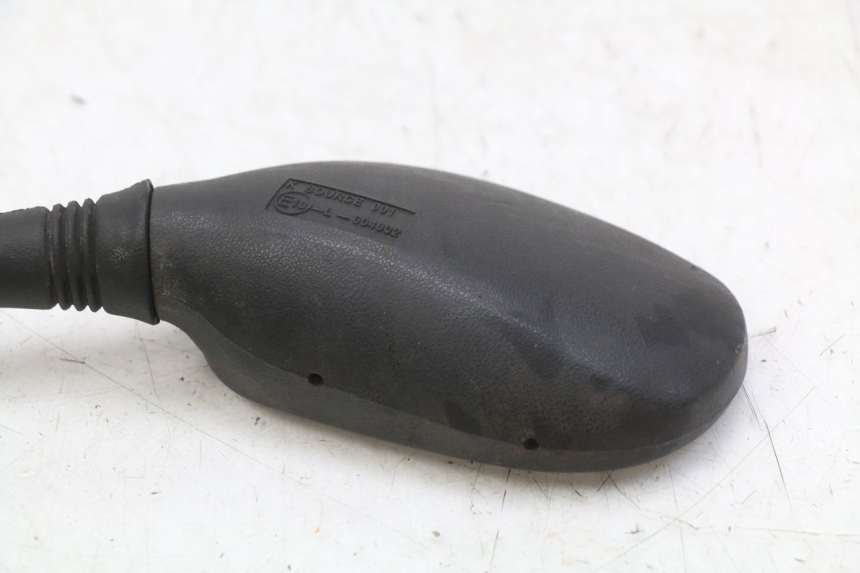 photo de LEFT MIRROR YAMAHA XMAX X-MAX 125 (2006 - 2009) - Zoom on usage condition