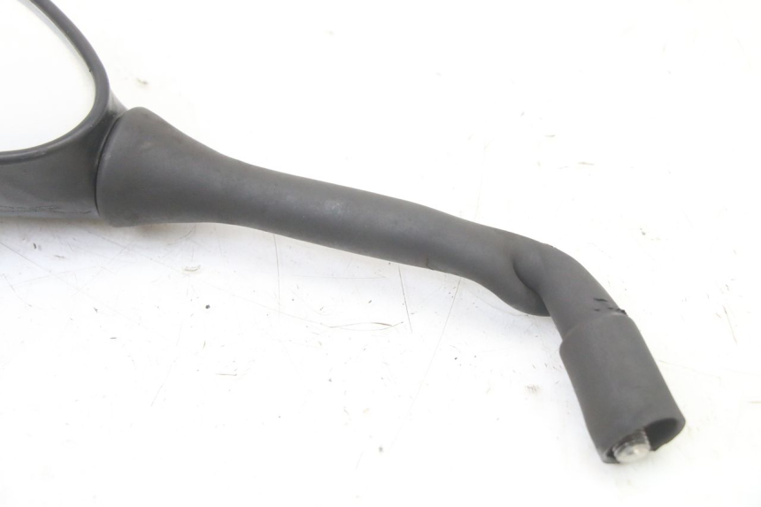 photo de LEFT MIRROR YAMAHA X-MAX XMAX ABS 250 (2010 - 2014) - Zoom on usage condition