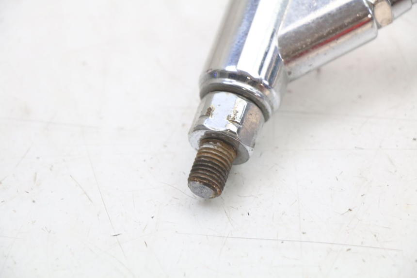 photo de LEFT MIRROR YAMAHA XVS DRAG STAR DRAGSTAR 650 (1997 - 2007) - Fixing points details